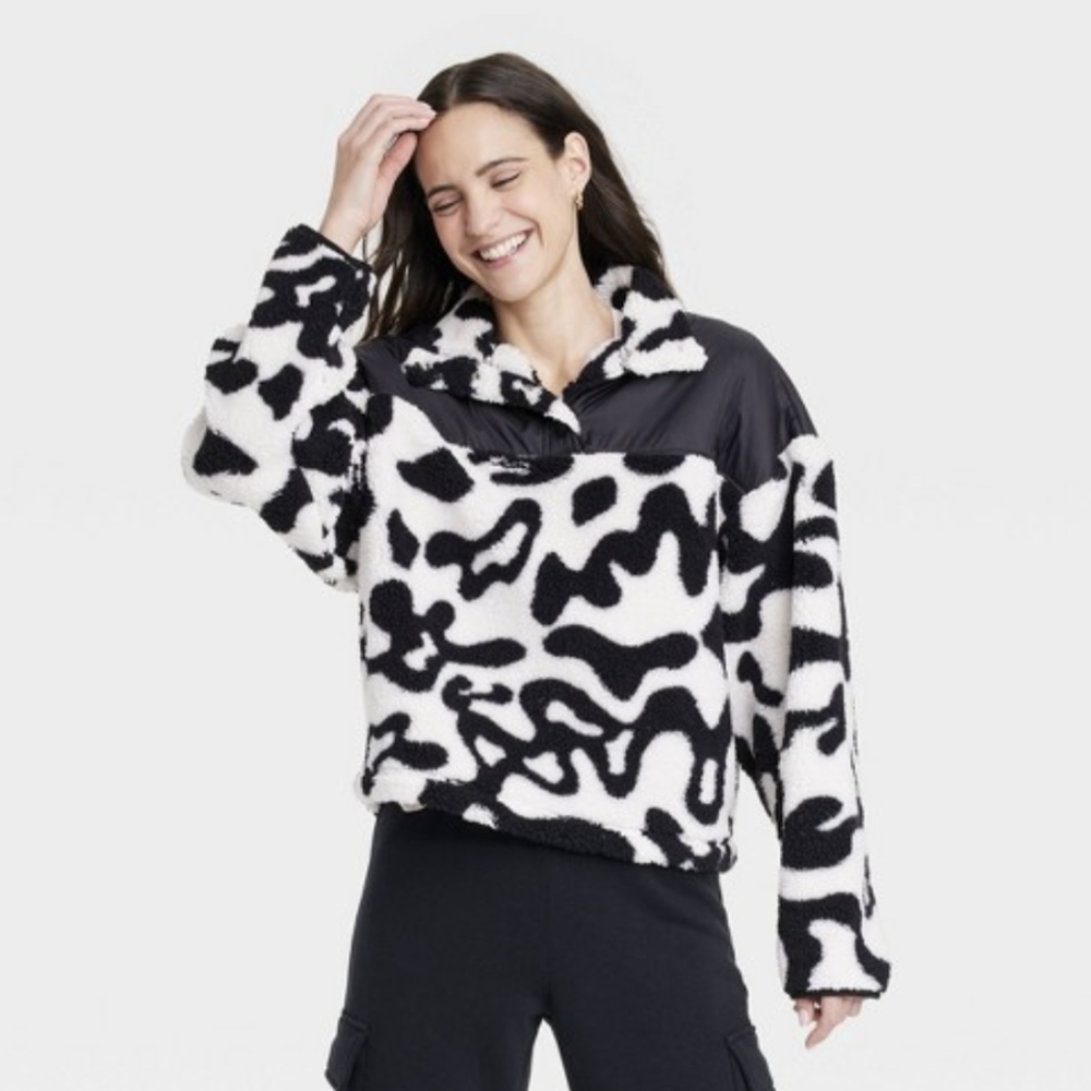 NWT Grayson Threads Cozy Faux Fur Pullover Sherpa Top Jr. Size XS - Picture 1 of 7